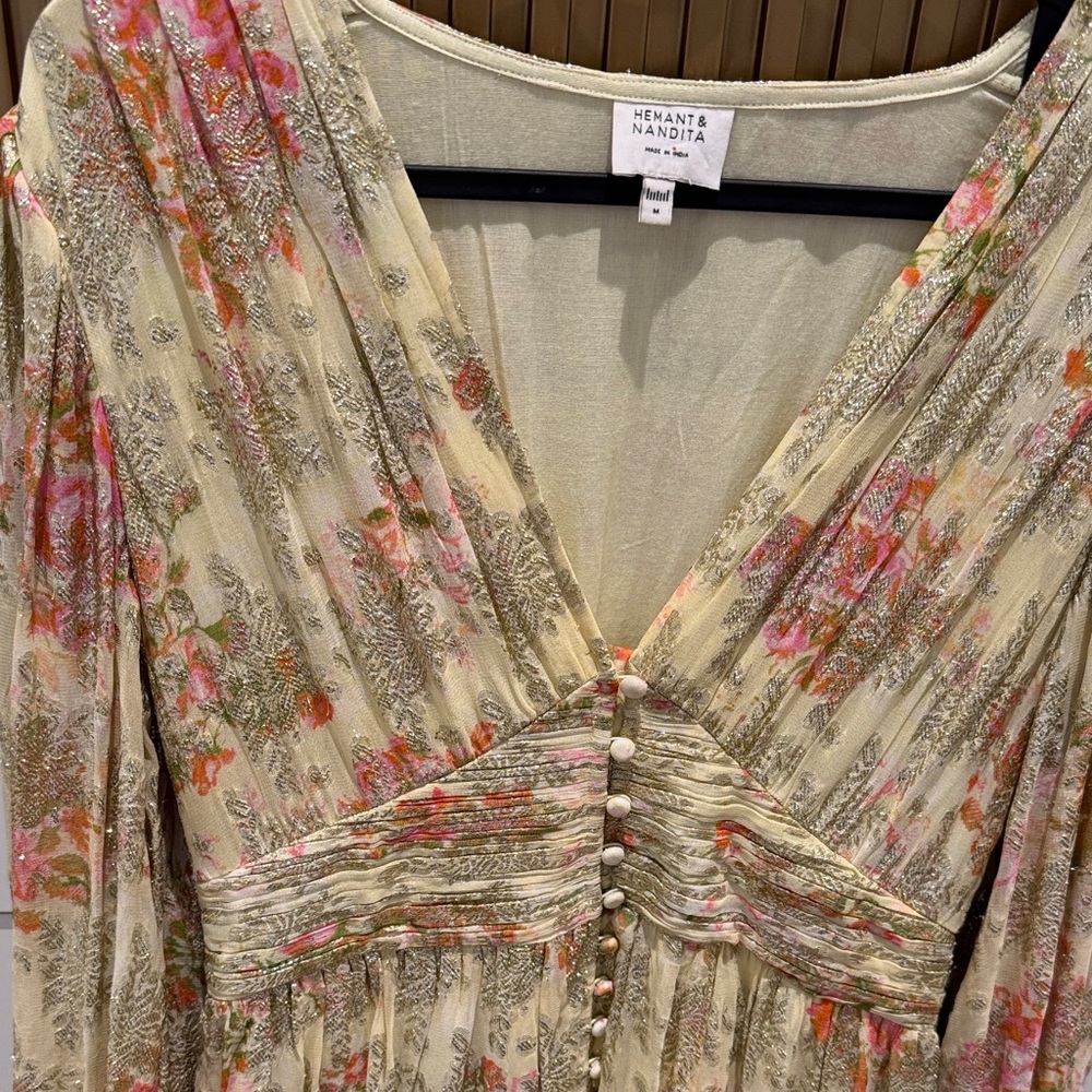 HEMANT & NANDITA Floral V-Neck Dress - Picture 2 of 2